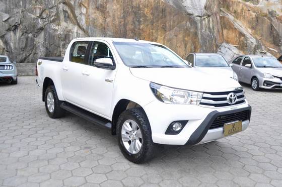 TOYOTA HILUX 2.8 SRV 4X4 CD 16V DIESEL 4P AUTOMÁTICO